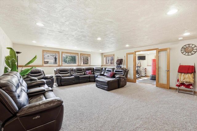 429 S PINE GROVE LANE, Hortonville, WI 54944