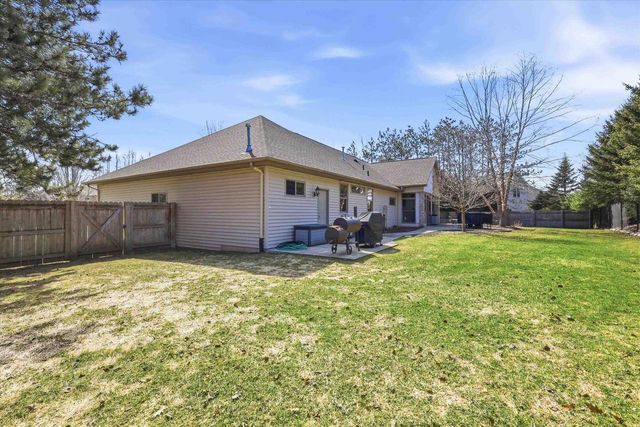 429 S PINE GROVE LANE, Hortonville, WI 54944