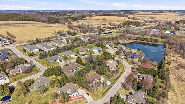 429 S PINE GROVE LANE, Hortonville, WI 54944