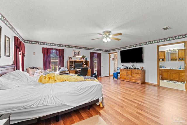 3319 Bob Tolbert Rd, Navarre, FL 32566