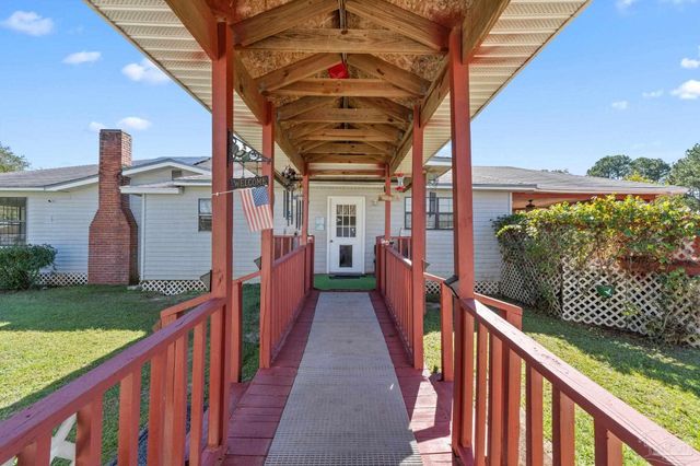 3319 Bob Tolbert Rd, Navarre, FL 32566