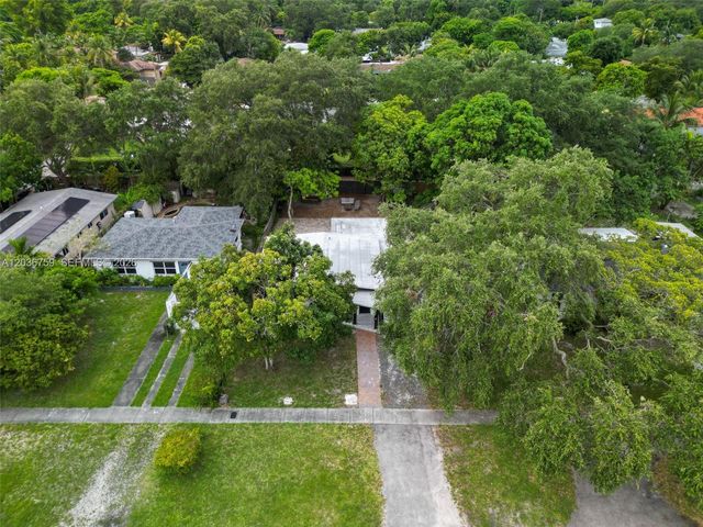 1260 NE 153rd St, North Miami Beach, FL 33162