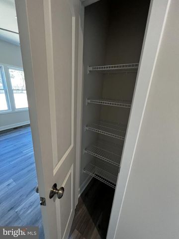 38 MEADOW VIEW LN, Colonial Beach, VA 22443