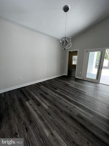 38 MEADOW VIEW LN, Colonial Beach, VA 22443