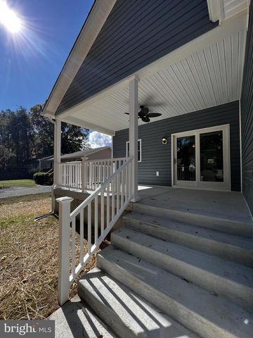 38 MEADOW VIEW LN, Colonial Beach, VA 22443