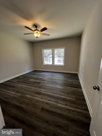 38 MEADOW VIEW LN, Colonial Beach, VA 22443