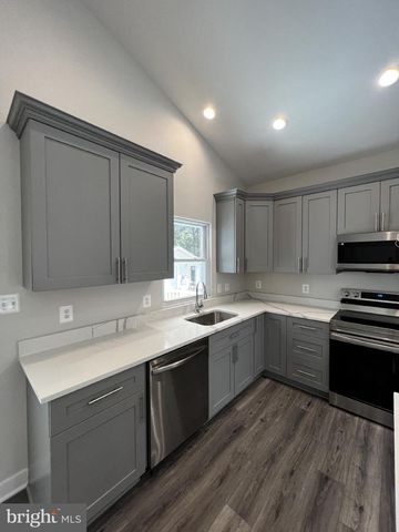 38 MEADOW VIEW LN, Colonial Beach, VA 22443