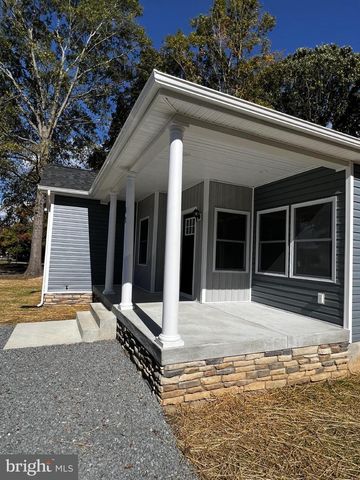 38 MEADOW VIEW LN, Colonial Beach, VA 22443