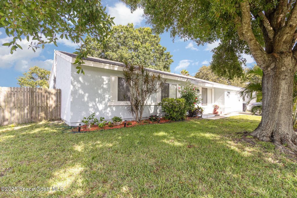 1675 Fairfield Circle NE, Palm Bay, FL 32905
