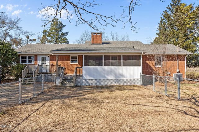 165 Rosser Pittman Road, Broadway, NC 27505