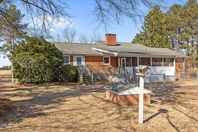 165 Rosser Pittman Road, Broadway, NC 27505