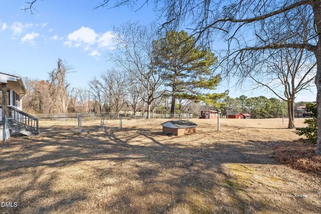 165 Rosser Pittman Road, Broadway, NC 27505