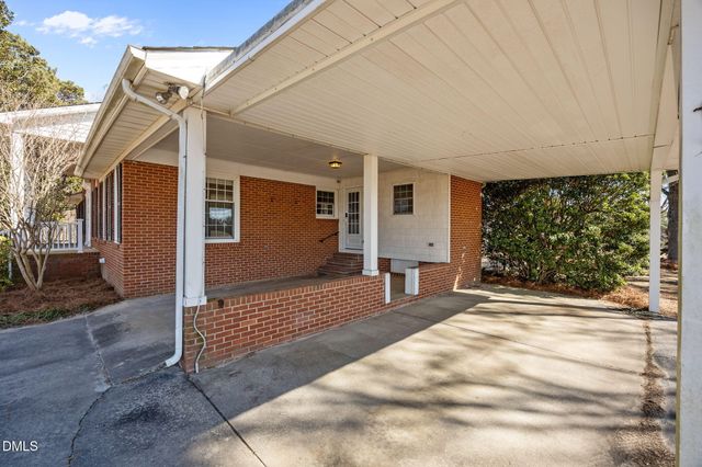 165 Rosser Pittman Road, Broadway, NC 27505