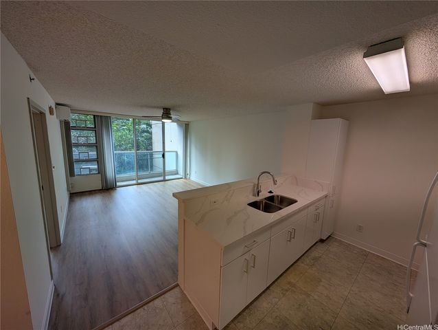1133 Waimanu Street 306, Honolulu, HI 96814