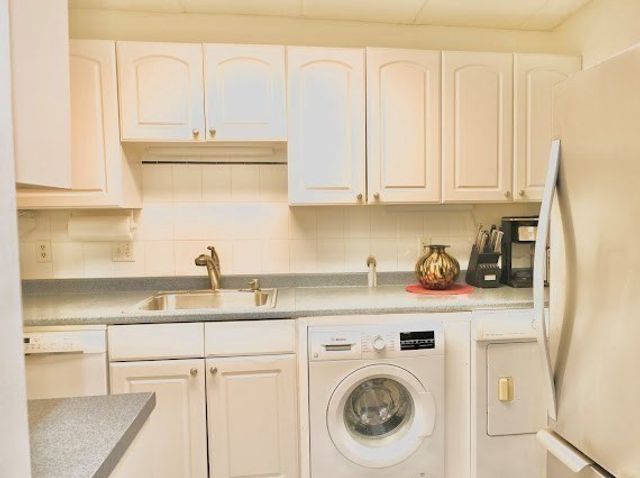 16 Winter 43B, Waltham, MA 02451