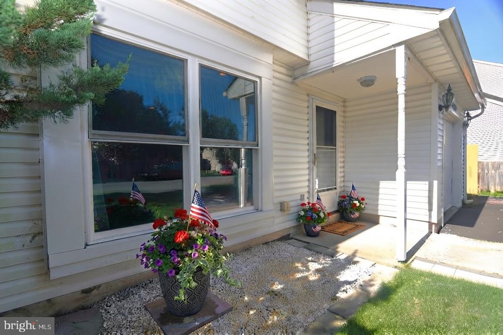 2037 CLOVER MILL RD, QUAKERTOWN, PA 18951 — photo 4