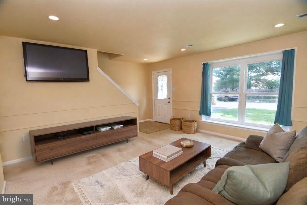 2037 CLOVER MILL RD, QUAKERTOWN, PA 18951 — photo 5