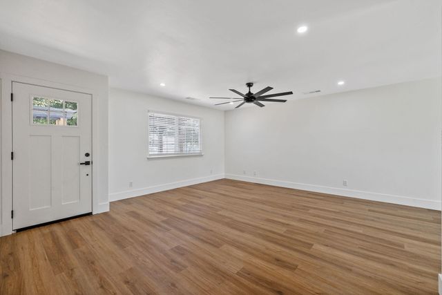 1355 E Birch Avenue, Tulare, CA 93274