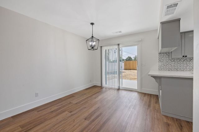 1355 E Birch Avenue, Tulare, CA 93274