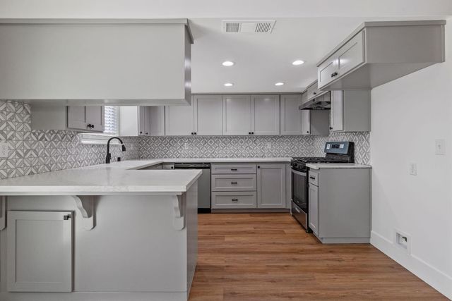 1355 E Birch Avenue, Tulare, CA 93274