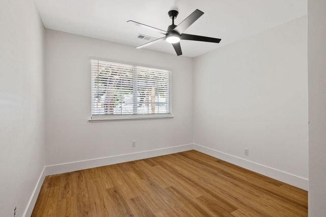 1355 E Birch Avenue, Tulare, CA 93274
