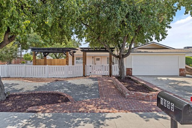 1355 E Birch Avenue, Tulare, CA 93274