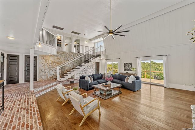 29 TRAILS END RD, Boerne, TX 78006