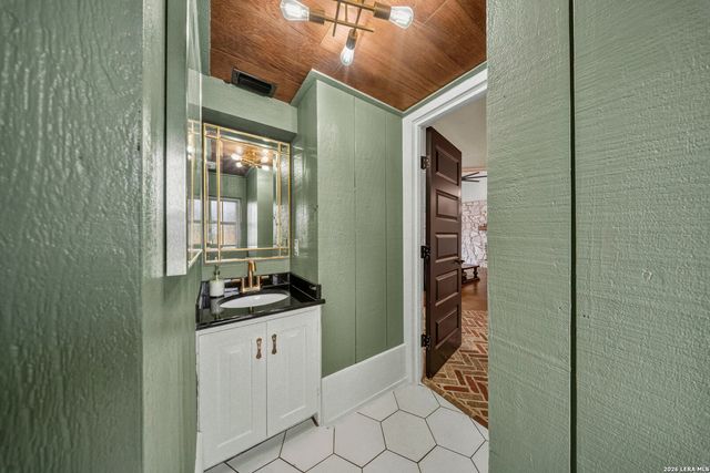 29 TRAILS END RD, Boerne, TX 78006