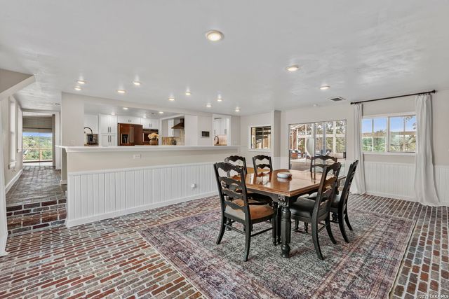 29 TRAILS END RD, Boerne, TX 78006