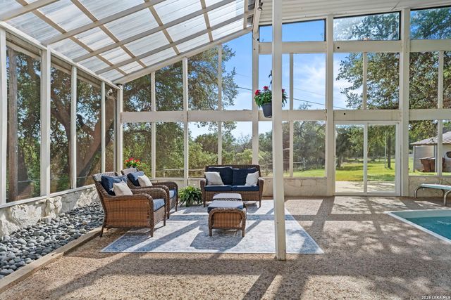 29 TRAILS END RD, Boerne, TX 78006