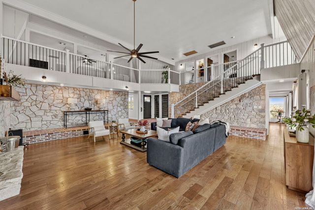 29 TRAILS END RD, Boerne, TX 78006
