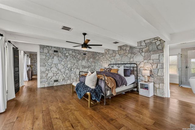 29 TRAILS END RD, Boerne, TX 78006