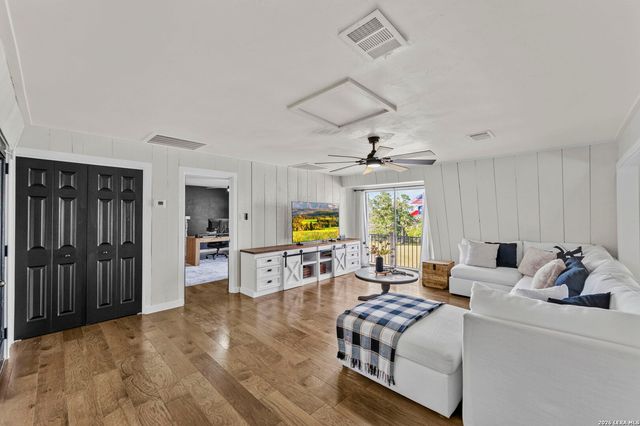 29 TRAILS END RD, Boerne, TX 78006
