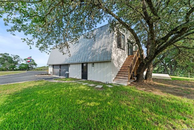 29 TRAILS END RD, Boerne, TX 78006
