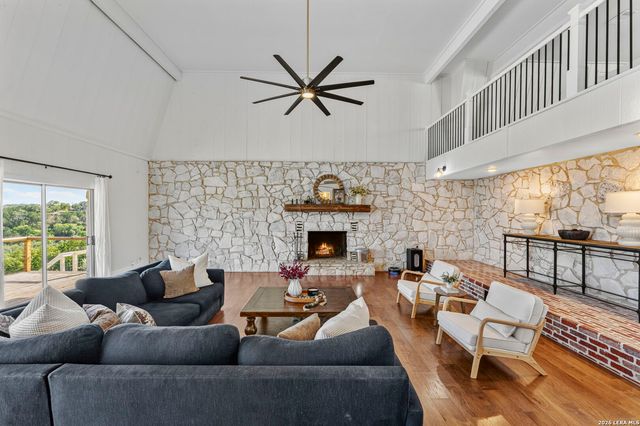 29 TRAILS END RD, Boerne, TX 78006