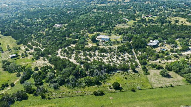 29 TRAILS END RD, Boerne, TX 78006