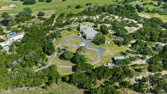 29 TRAILS END RD, Boerne, TX 78006