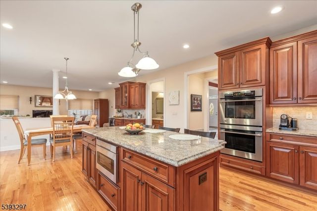 11 Madaline Dr, Edison Twp., NJ 08820