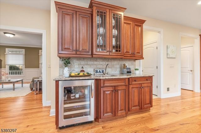 11 Madaline Dr, Edison Twp., NJ 08820