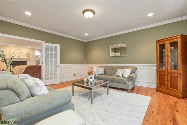 11 Madaline Dr, Edison Twp., NJ 08820