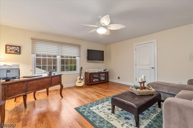 11 Madaline Dr, Edison Twp., NJ 08820