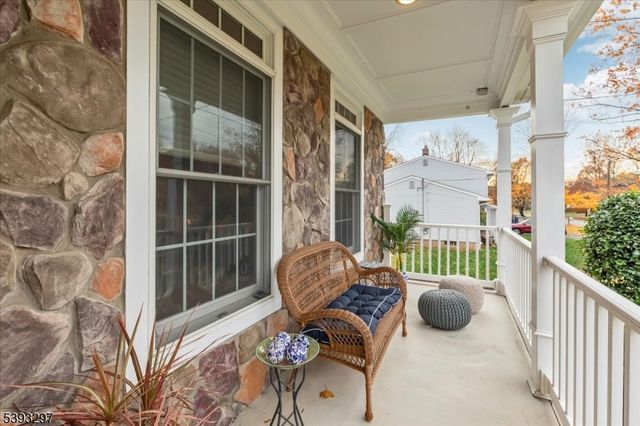 11 Madaline Dr, Edison Twp., NJ 08820