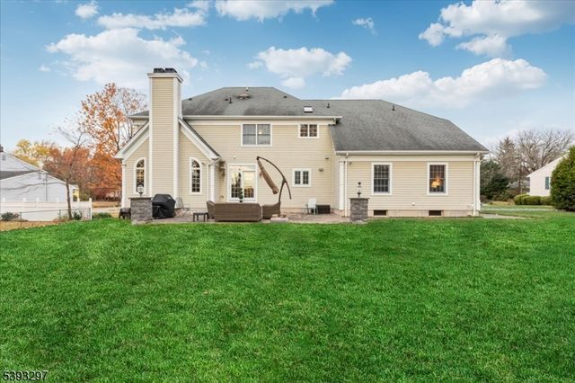 11 Madaline Dr, Edison Twp., NJ 08820