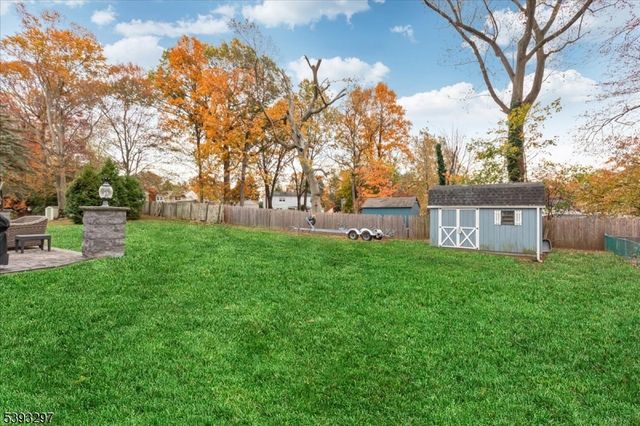 11 Madaline Dr, Edison Twp., NJ 08820