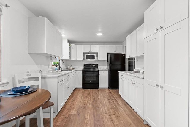 852 RAYMOND STREET, Green Bay, WI 54304