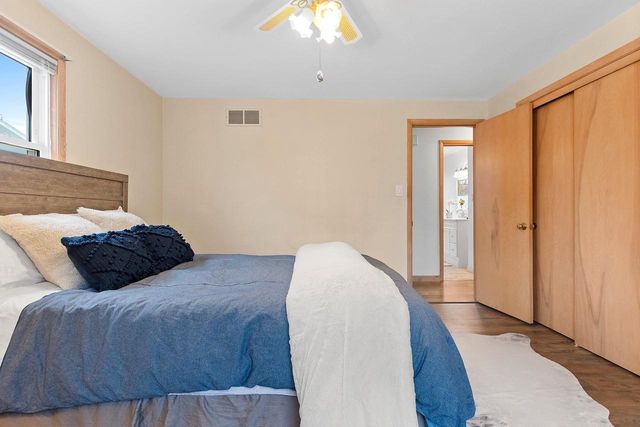 852 RAYMOND STREET, Green Bay, WI 54304