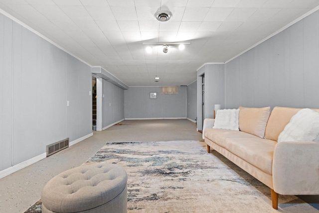 852 RAYMOND STREET, Green Bay, WI 54304