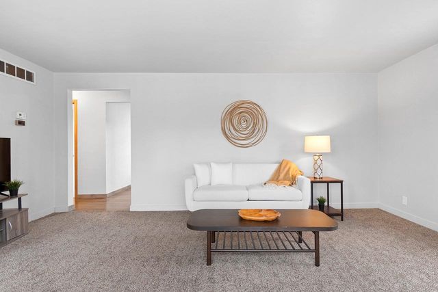 852 RAYMOND STREET, Green Bay, WI 54304