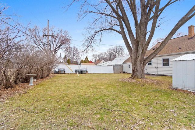 852 RAYMOND STREET, Green Bay, WI 54304