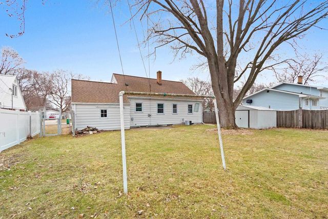 852 RAYMOND STREET, Green Bay, WI 54304